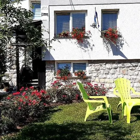 Country house Apartmaji Mojca *