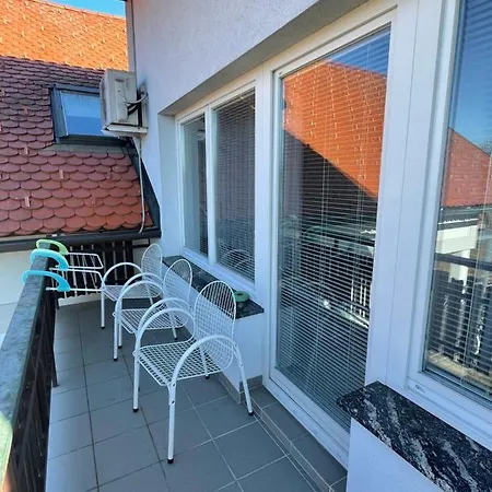 Apartmaji Mojca Venkovský dům *