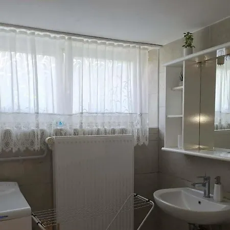 Apartmaji Mojca * Križe