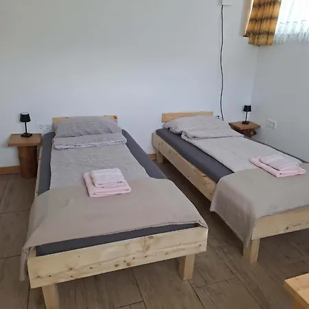Apartmaji Mojca * Križe