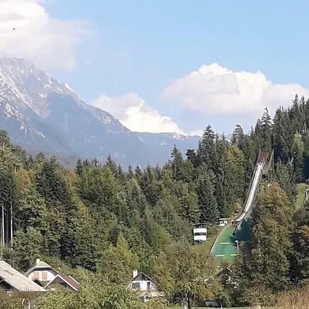 Apartmaji Mojca *