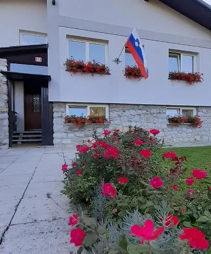 בית כפרי Apartmaji Mojca